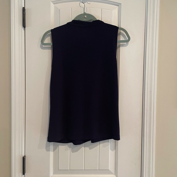 Sleeveless Navy Blouse NWT Size:Small - Picture 3 of 6